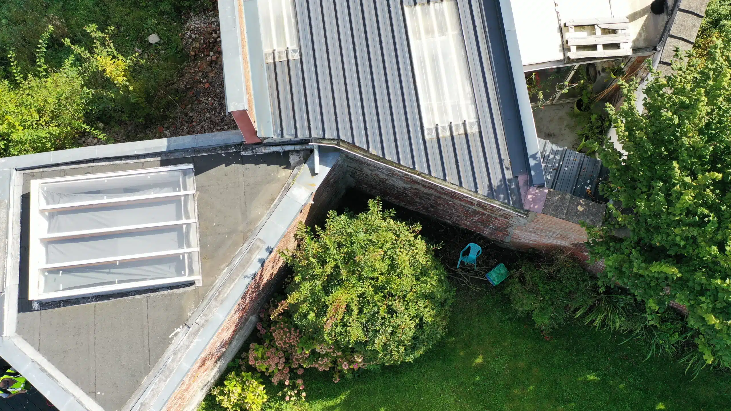 INSPECTION DE TOITURES par drone sur Douai Image représentant l'image d'une expertise effectuée par drone sur Douai
